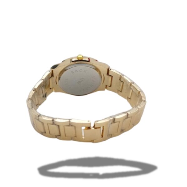 Dior Ladies Stylish Wrist Watch – Elegant Chain Strap & Stone Detailing